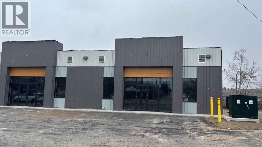 100-103, 5407 50 Street, Ponoka, Alberta  T4J 1H9 - Photo 1 - A2218932
