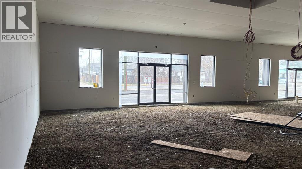 100-103, 5407 50 Street, Ponoka, Alberta  T4J 1H9 - Photo 4 - A2218932