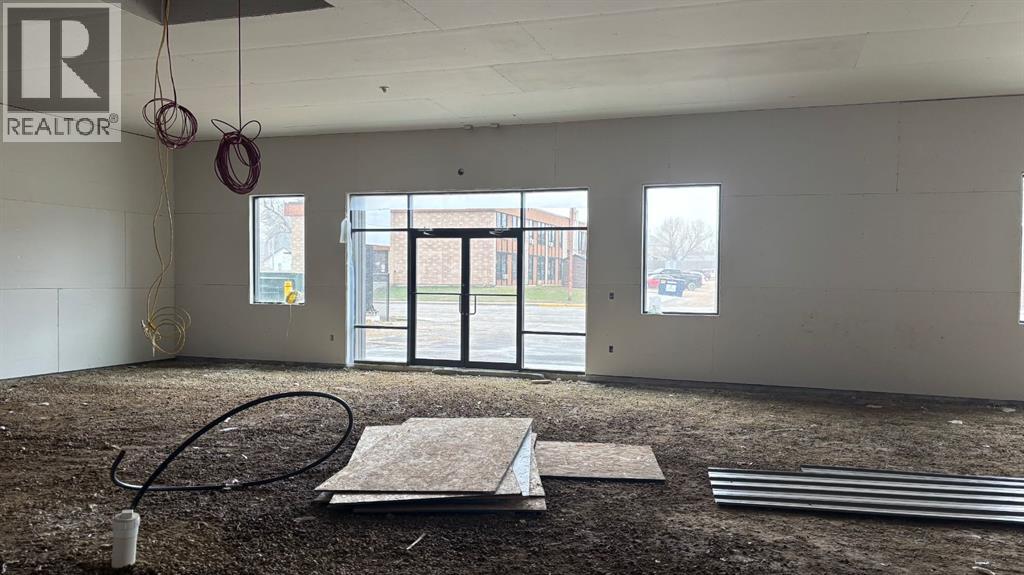 100-103, 5407 50 Street, Ponoka, Alberta  T4J 1H9 - Photo 5 - A2218932