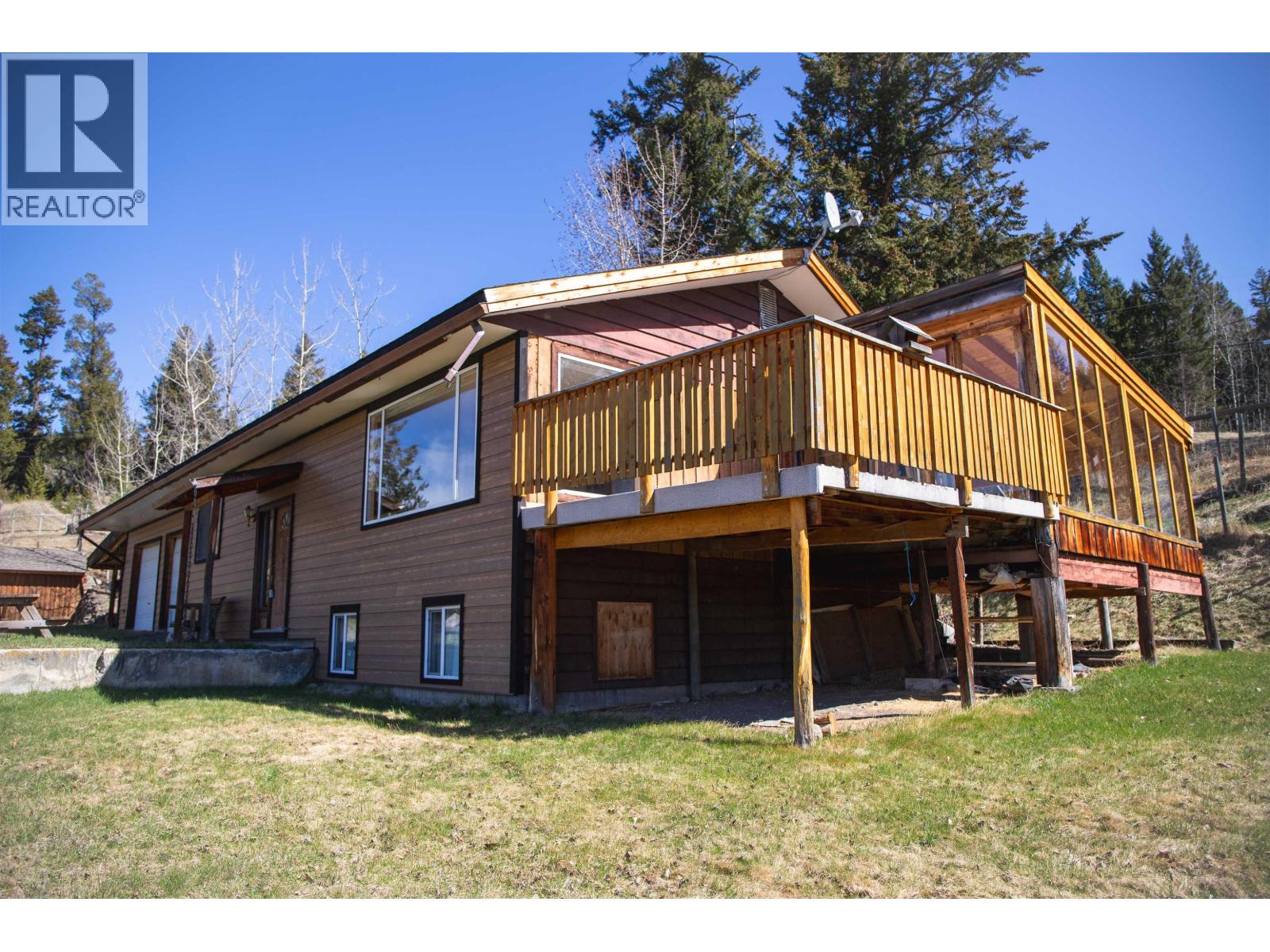 7115 Connie Road, Bridge Lake, British Columbia  V0K 1X2 - Photo 4 - R3116276