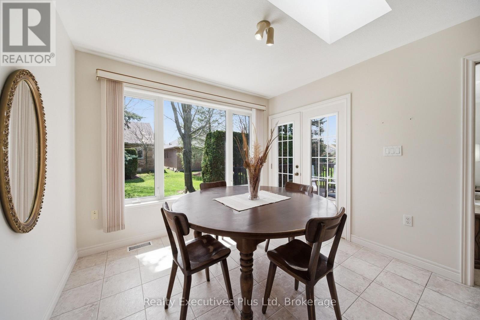 95 Basswood Drive, Guelph, Ontario  N1G 4X7 - Photo 15 - X13050392