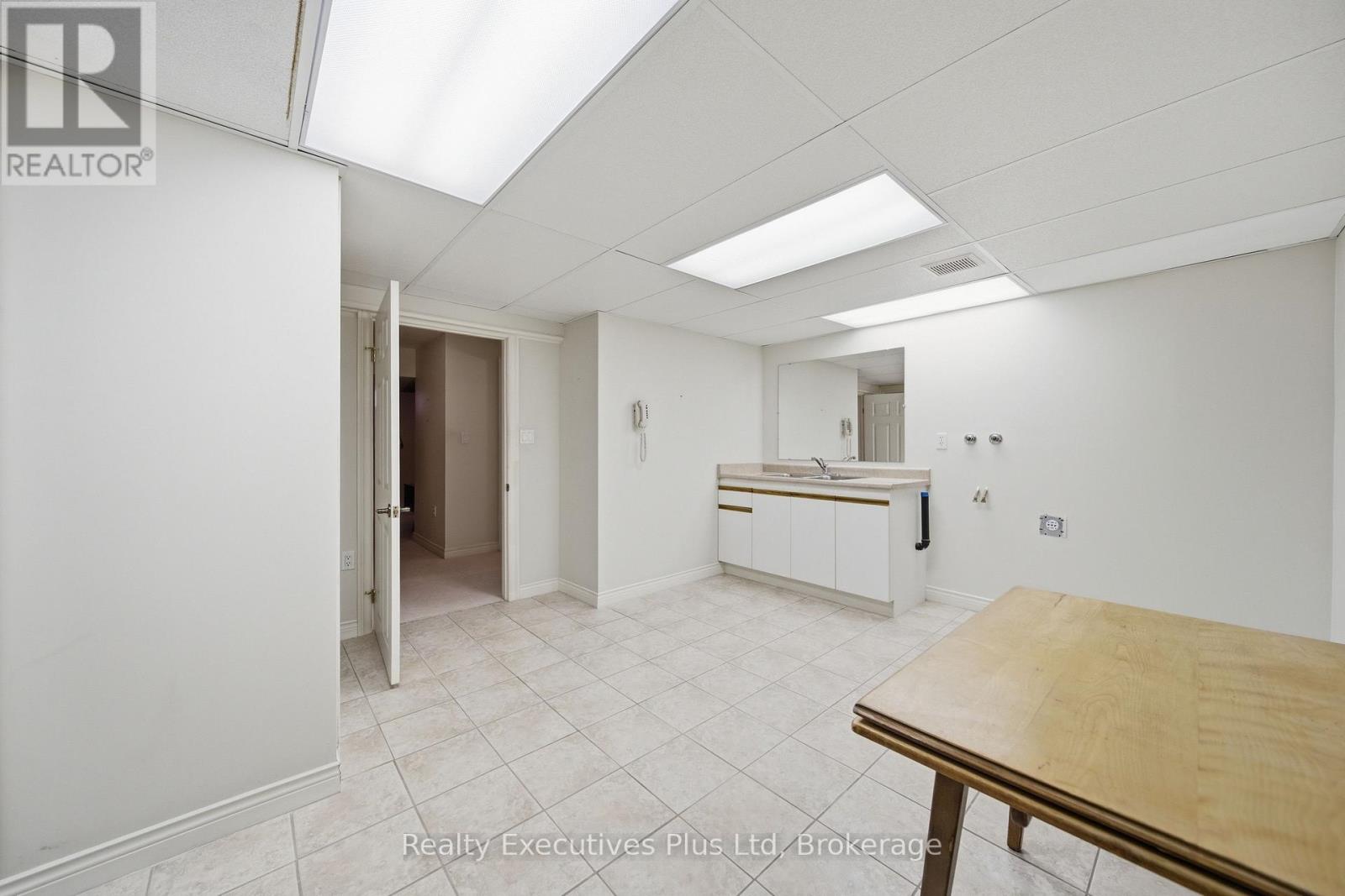 95 Basswood Drive, Guelph, Ontario  N1G 4X7 - Photo 28 - X13050392