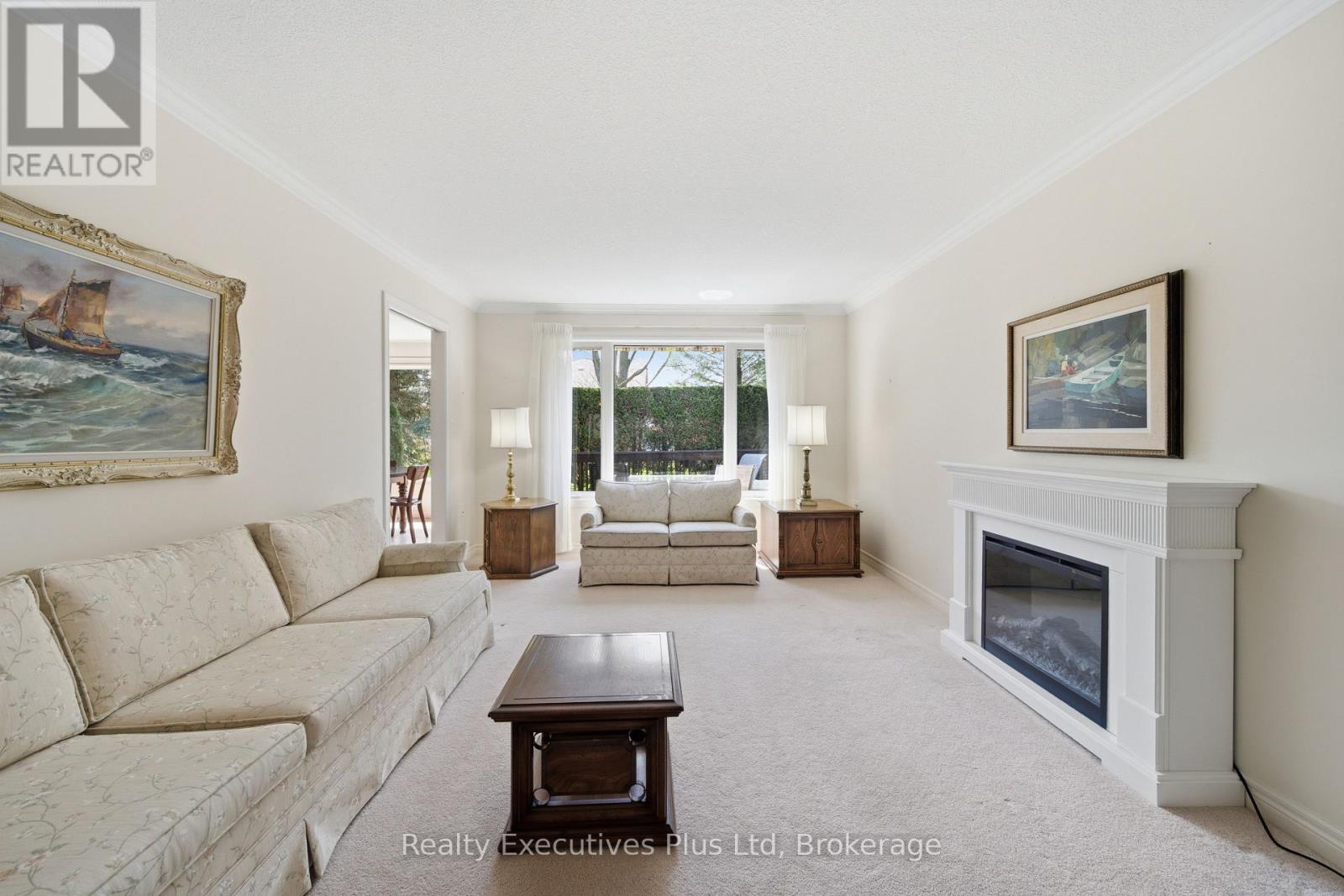 95 Basswood Drive, Guelph, Ontario  N1G 4X7 - Photo 5 - X13050392