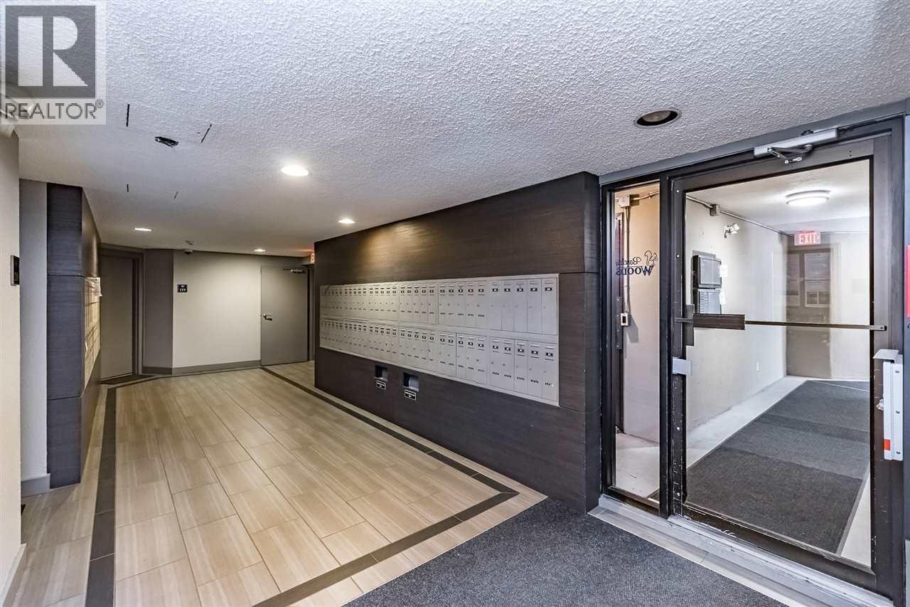 118 9847 Manchester Drive, Burnaby, British Columbia  V3N 4P4 - Photo 3 - R3017087