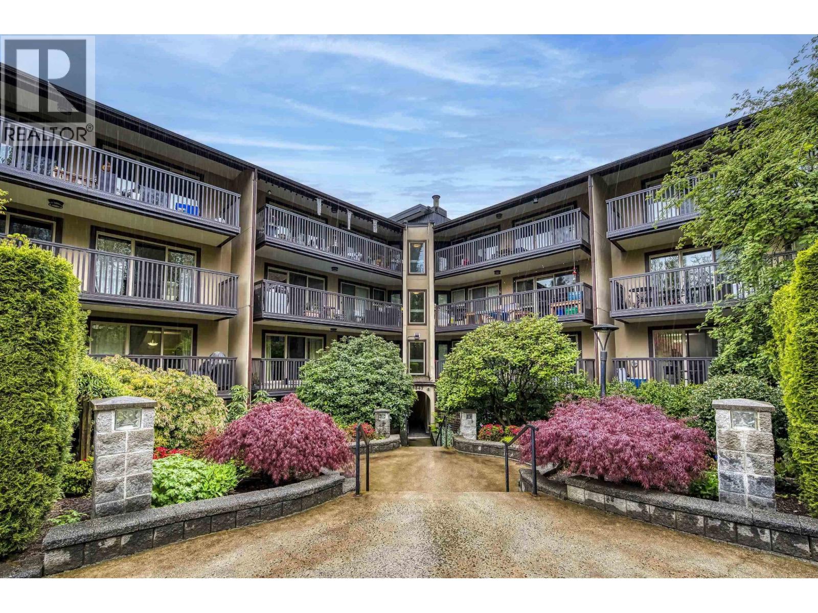 118 9847 Manchester Drive, Burnaby, British Columbia  V3N 4P4 - Photo 2 - R3017087