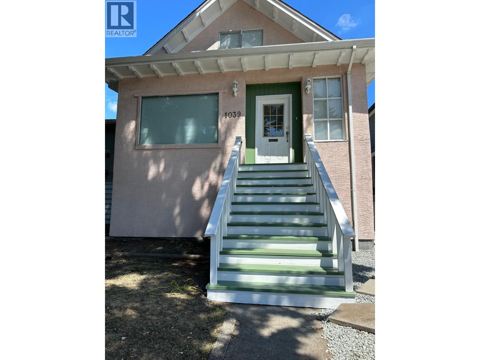 1039 E 41st Avenue, Vancouver, British Columbia  V5W 1P9 - Photo 2 - R3116090