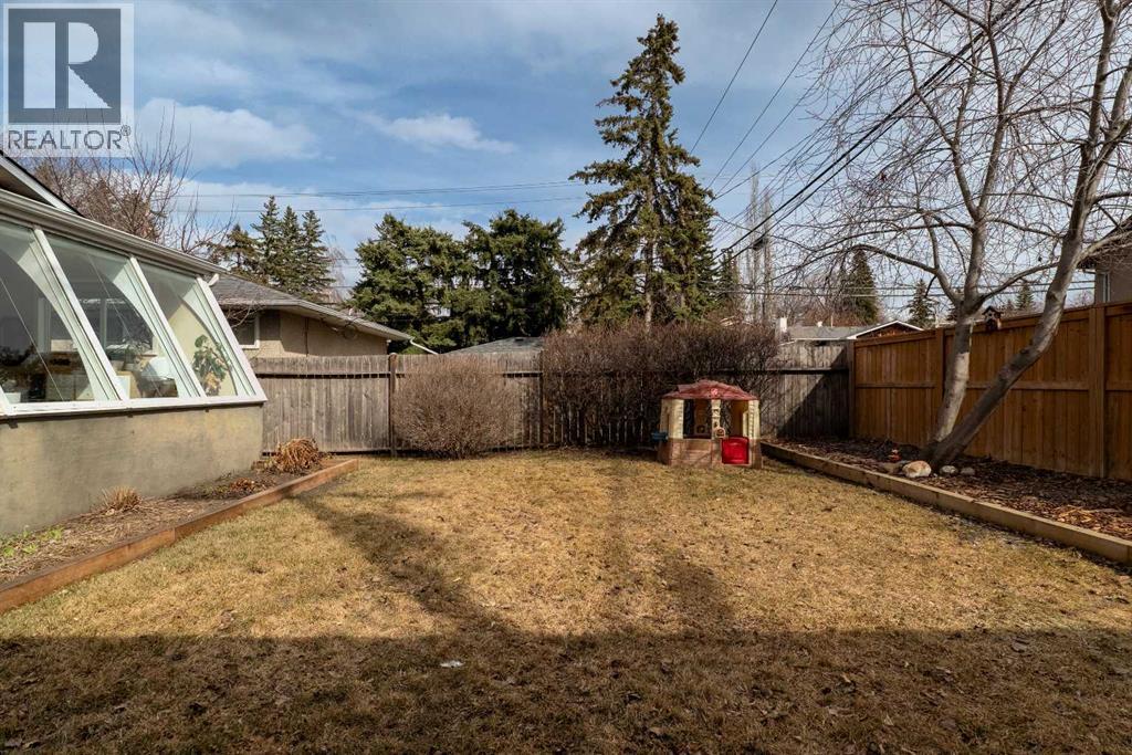 2507 Chicoutimi Drive NW, Calgary, Alberta  T2L 0W4 - Photo 32 - A2301982