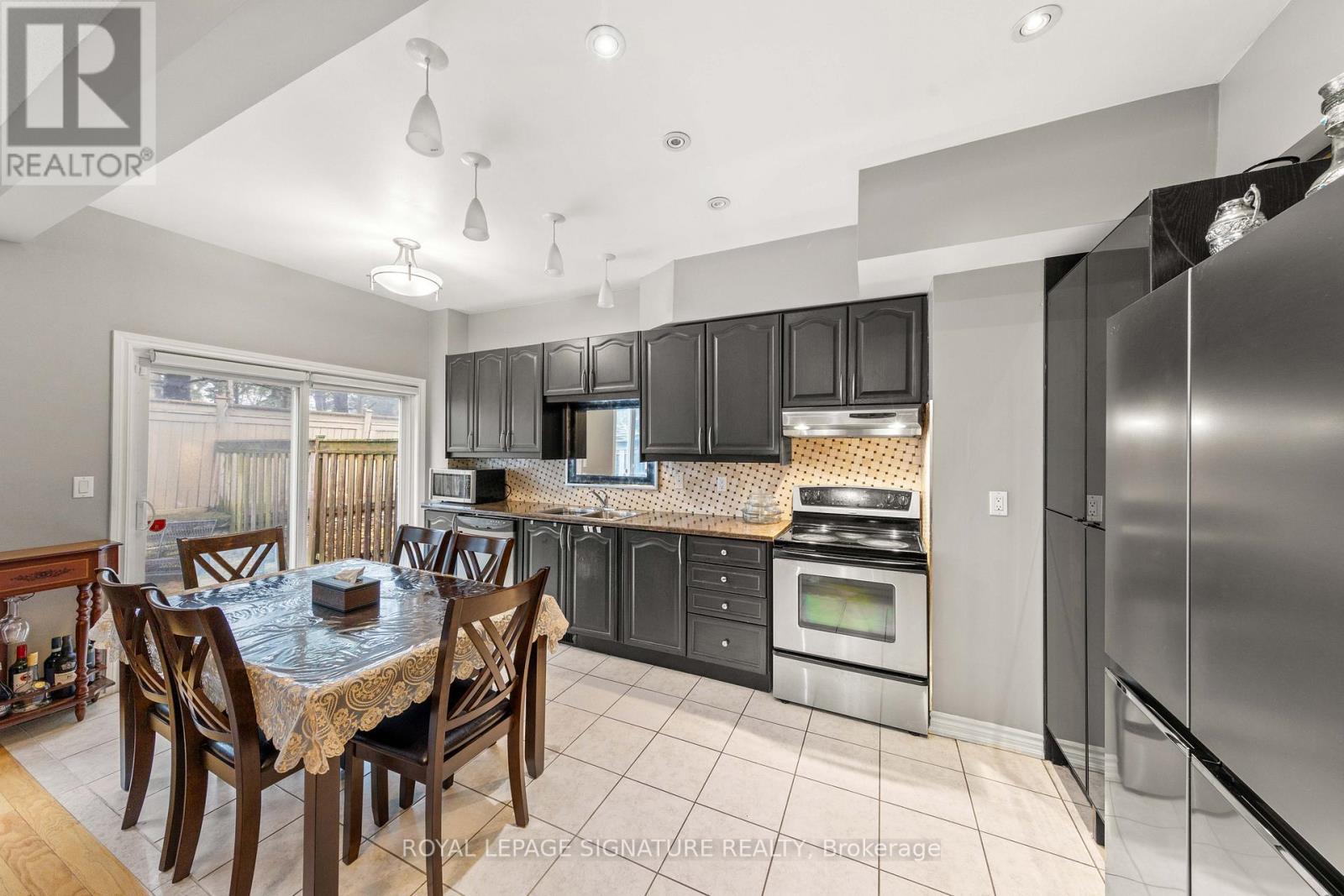 26 - Main + Bsmt - 71 Puccini Drive, Richmond Hill, Ontario  L4E 4X8 - Photo 14 - N13050386