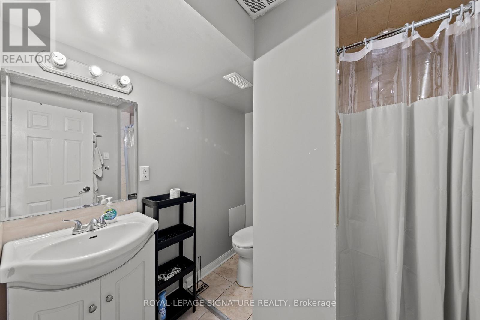 26 - Main + Bsmt - 71 Puccini Drive, Richmond Hill, Ontario  L4E 4X8 - Photo 23 - N13050386