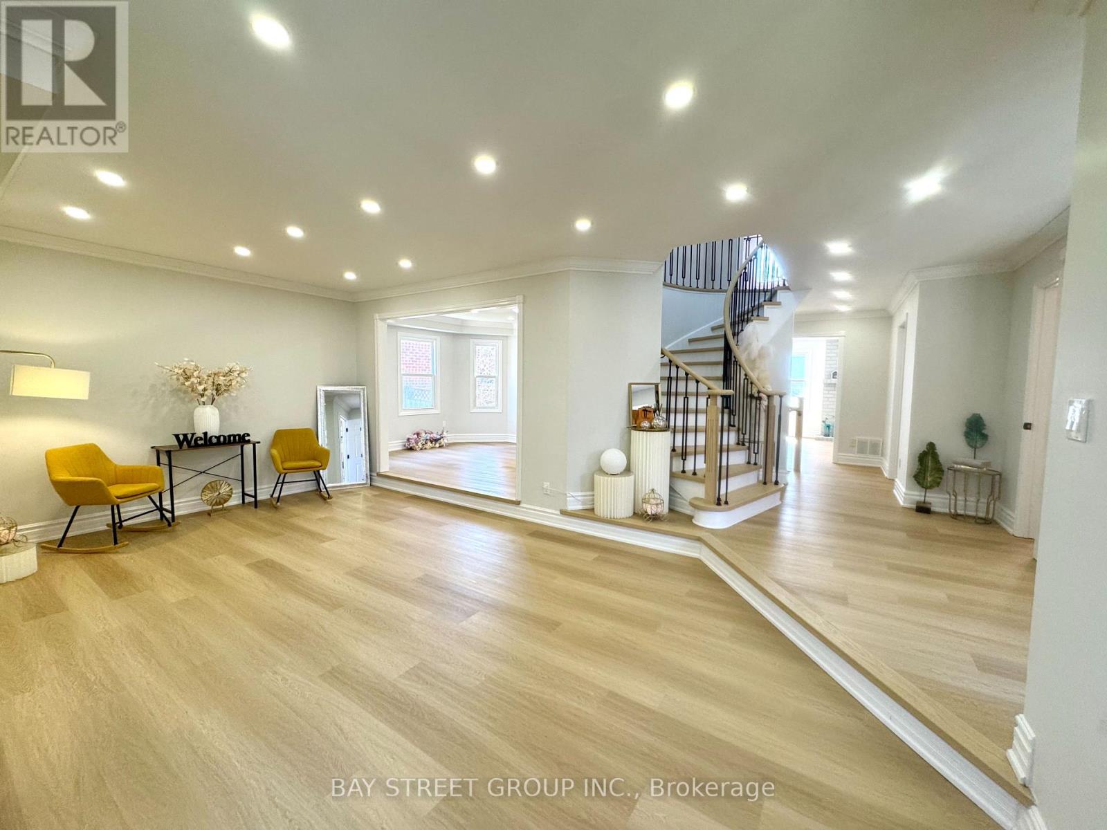 31 Cavalry Trail, Markham, Ontario  L3R 9H3 - Photo 2 - N13038948