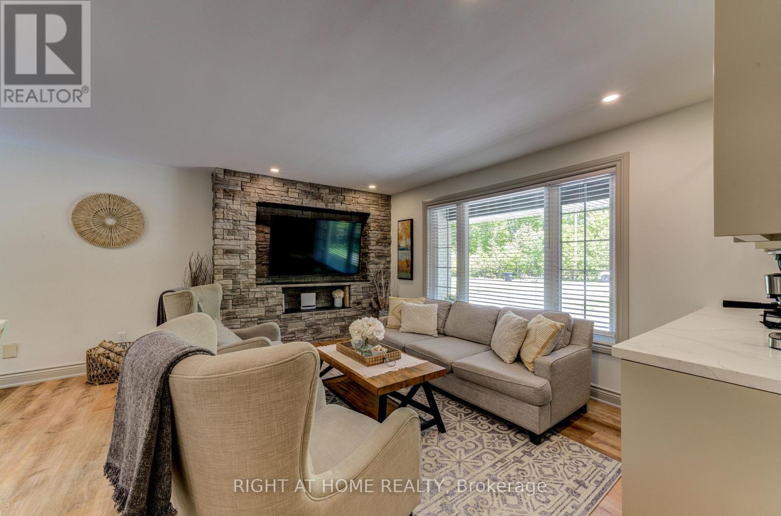 214 Desroches Trail, Tiny, Ontario  L9M 0H9 - Photo 8 - S13050354