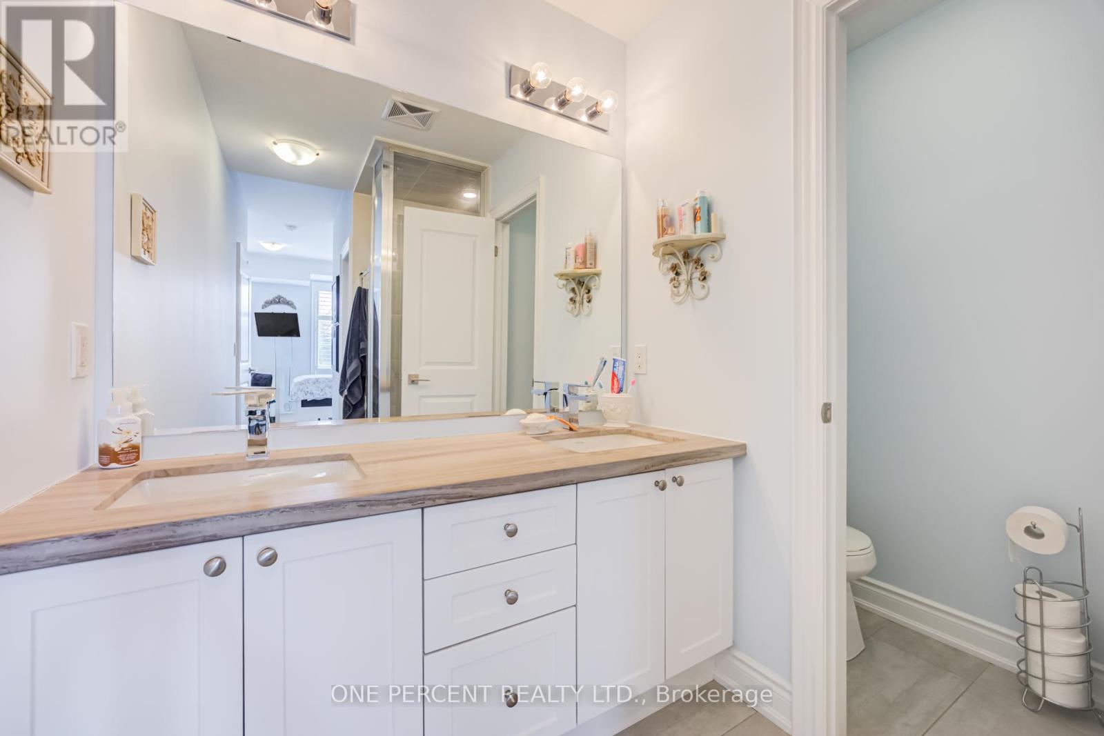 656 Tupelo Court, Mississauga, Ontario  L5G 0C4 - Photo 15 - W13050318