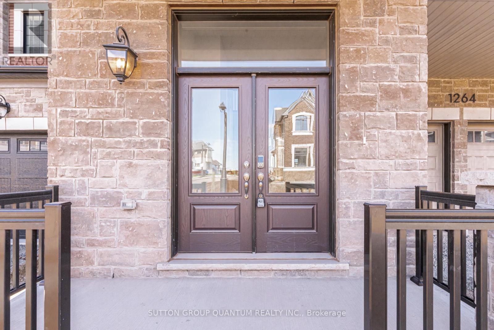 1264 Black Bear Trail, Oakville, Ontario  L6H 8B2 - Photo 6 - W13050324