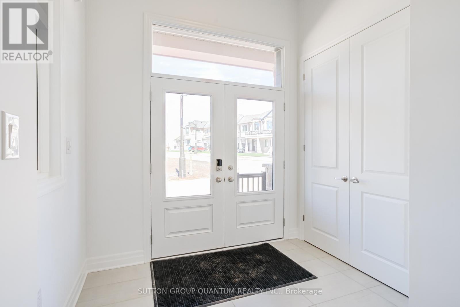 1264 Black Bear Trail, Oakville, Ontario  L6H 8B2 - Photo 7 - W13050324