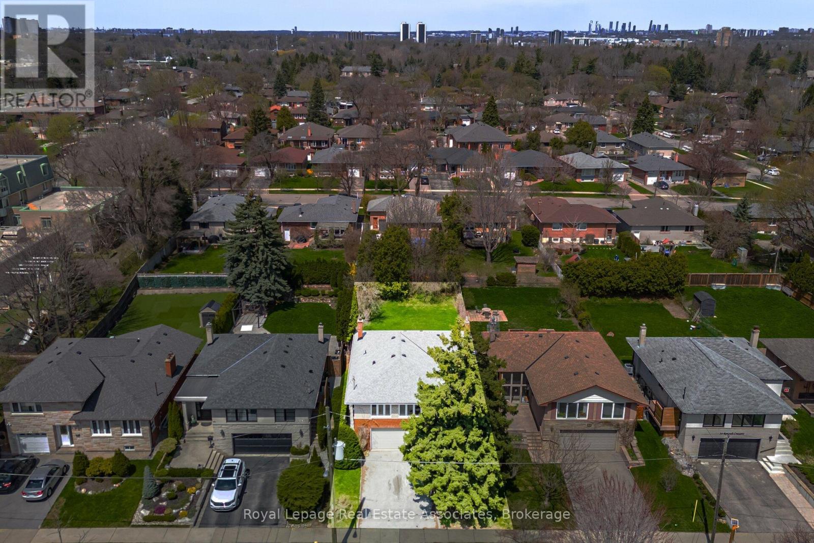 38 Renault Crescent, Toronto, Ontario  M9P 1J3 - Photo 1 - W13050352