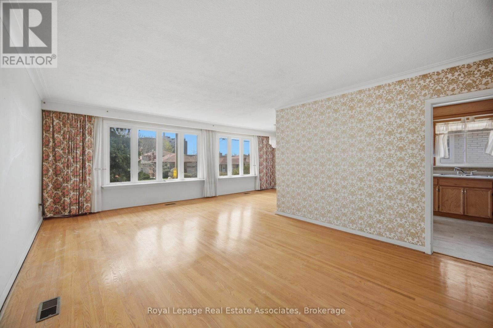 38 Renault Crescent, Toronto, Ontario  M9P 1J3 - Photo 10 - W13050352