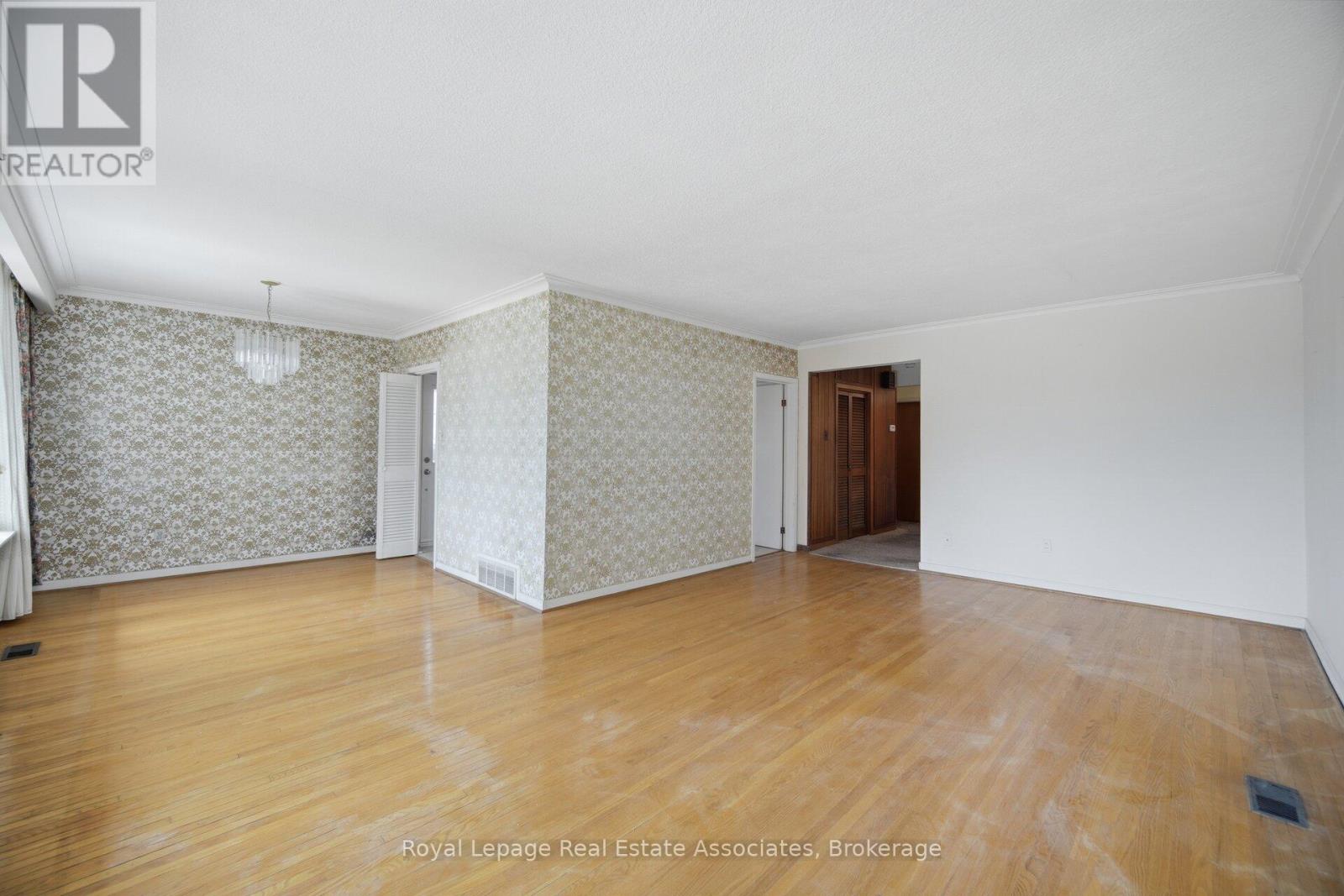 38 Renault Crescent, Toronto, Ontario  M9P 1J3 - Photo 13 - W13050352