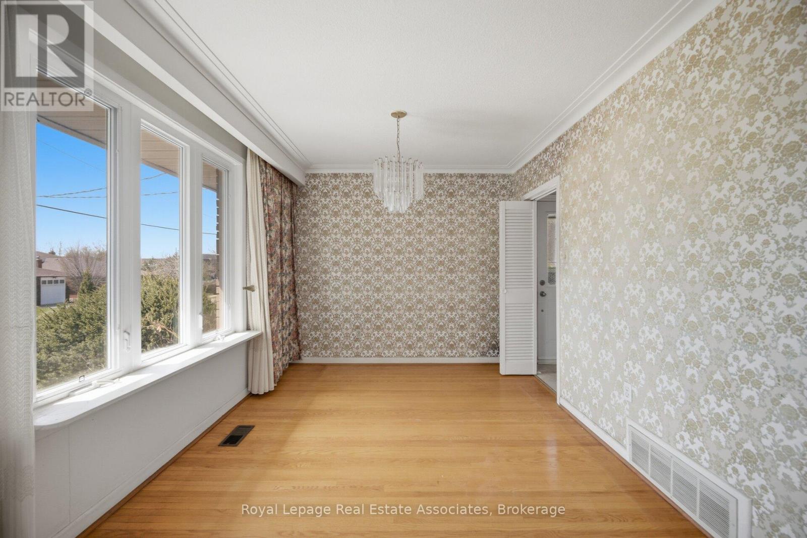 38 Renault Crescent, Toronto, Ontario  M9P 1J3 - Photo 14 - W13050352