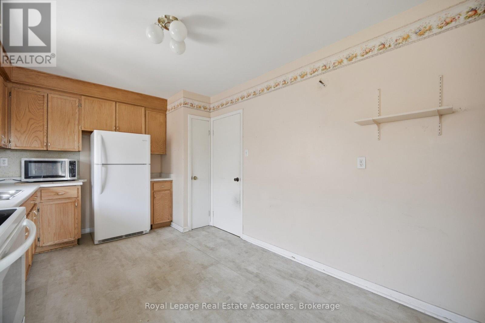 38 Renault Crescent, Toronto, Ontario  M9P 1J3 - Photo 22 - W13050352