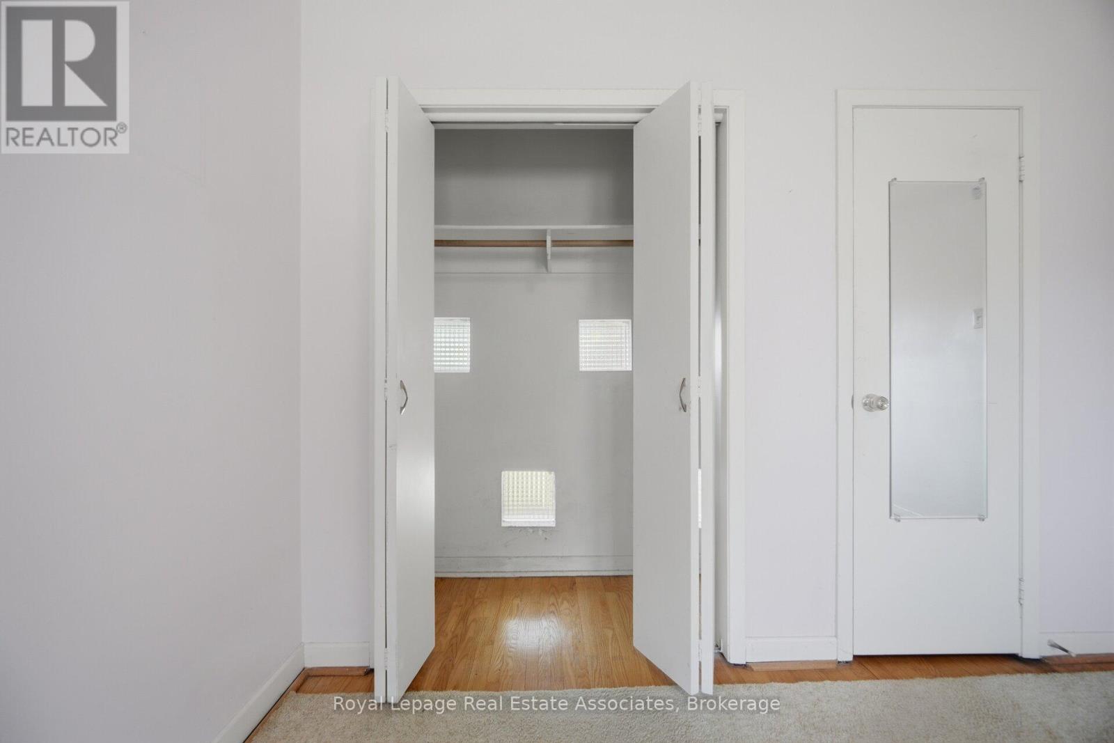 38 Renault Crescent, Toronto, Ontario  M9P 1J3 - Photo 27 - W13050352