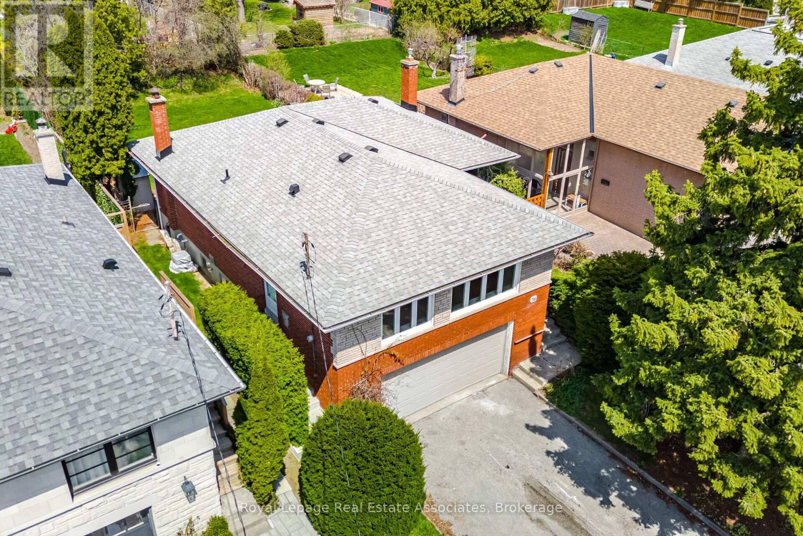 38 Renault Crescent, Toronto, Ontario  M9P 1J3 - Photo 3 - W13050352