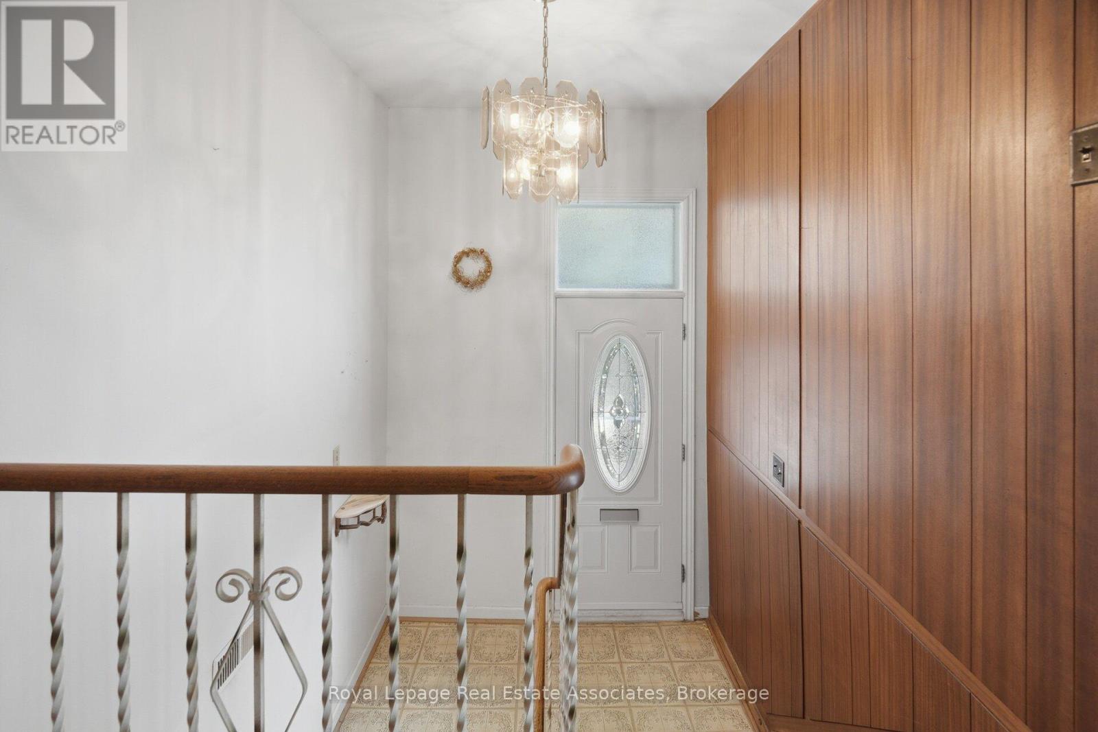 38 Renault Crescent, Toronto, Ontario  M9P 1J3 - Photo 41 - W13050352