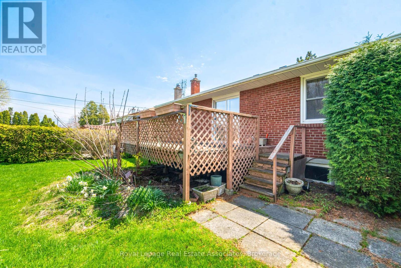 38 Renault Crescent, Toronto, Ontario  M9P 1J3 - Photo 45 - W13050352