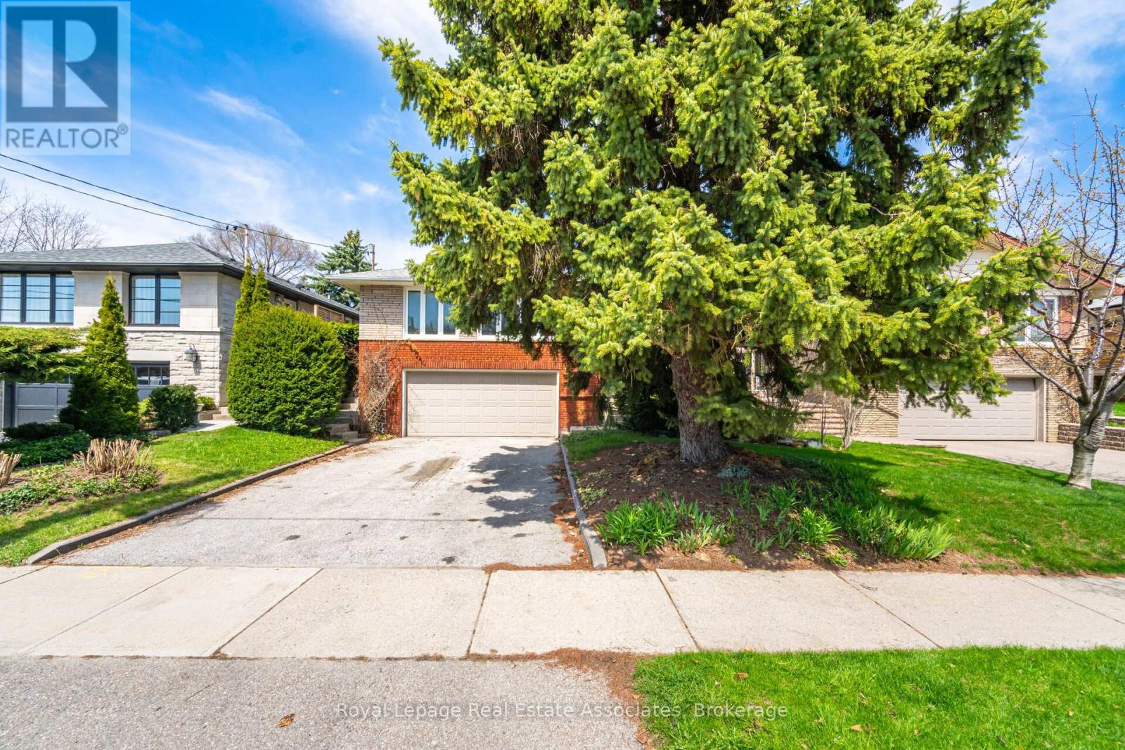 38 Renault Crescent, Toronto, Ontario  M9P 1J3 - Photo 5 - W13050352