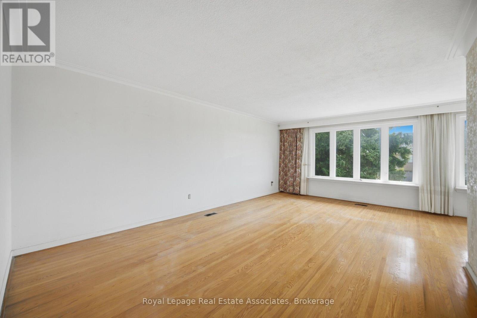 38 Renault Crescent, Toronto, Ontario  M9P 1J3 - Photo 9 - W13050352