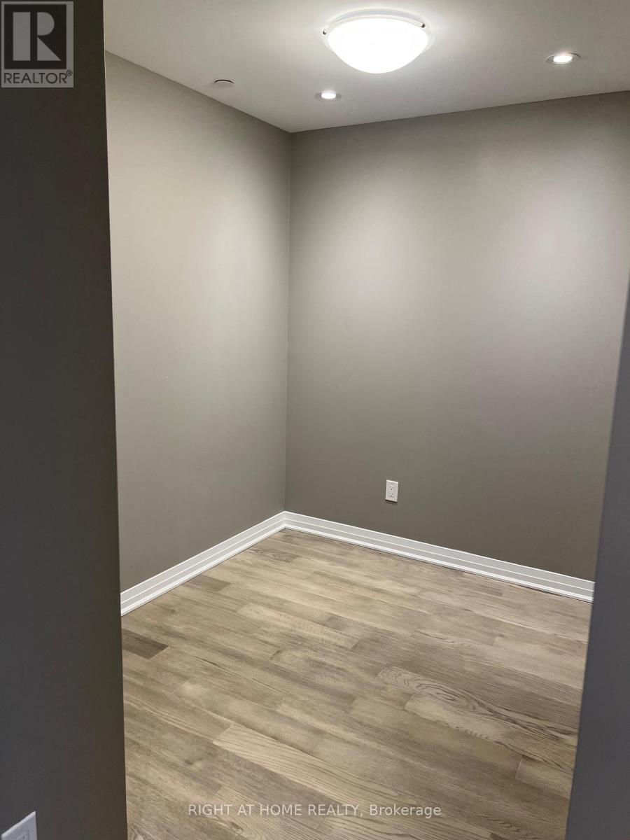 311 - 95 Dundas Street W, Oakville, Ontario  L6M 5N4 - Photo 5 - W13050360