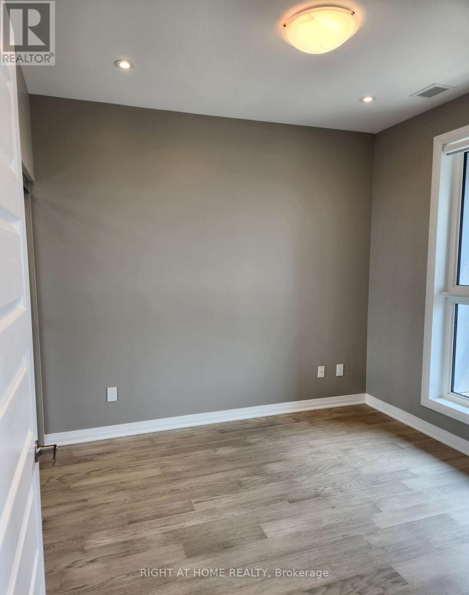 311 - 95 Dundas Street W, Oakville, Ontario  L6M 5N4 - Photo 8 - W13050360