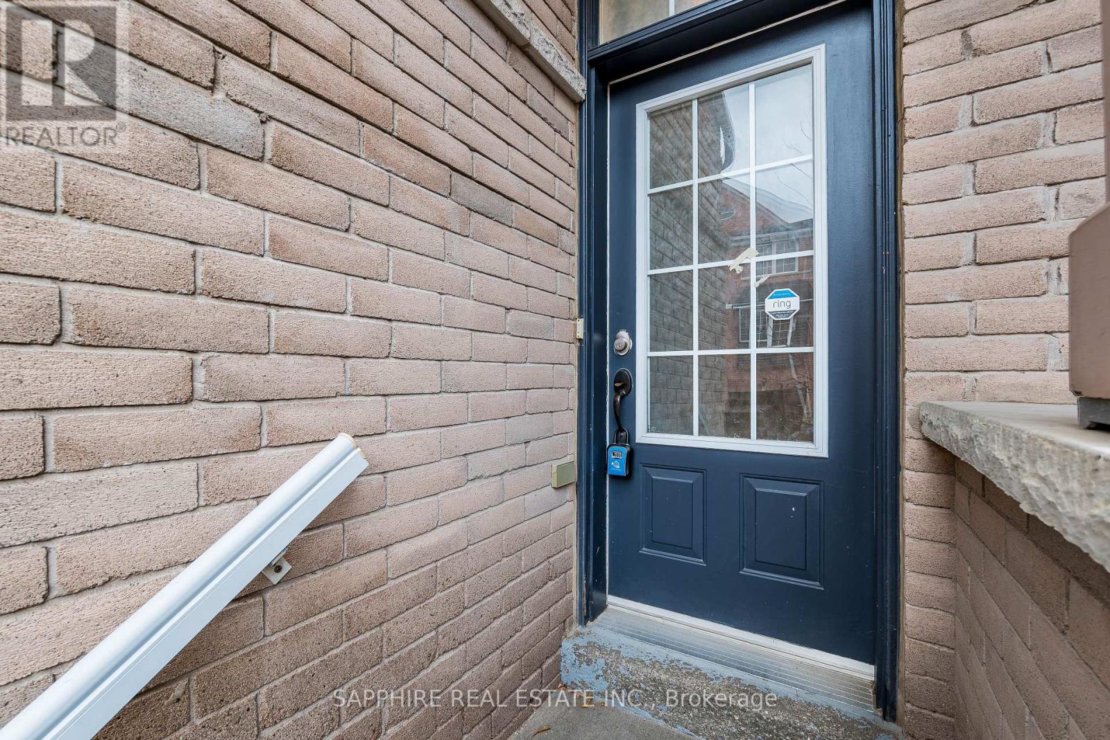 3255 Redpath Circle, Mississauga, Ontario  L5N 8R3 - Photo 3 - W13050402