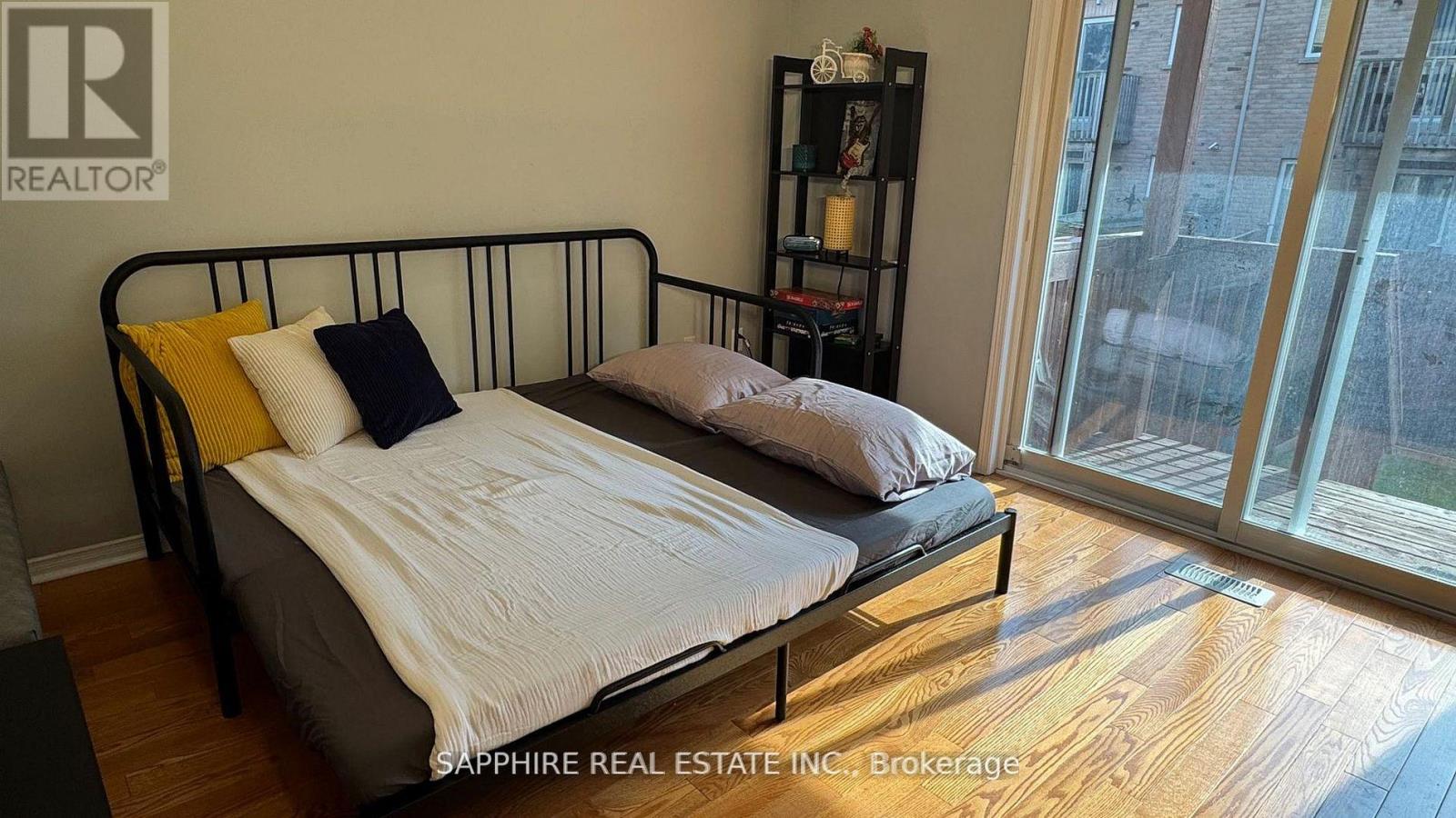 3255 Redpath Circle, Mississauga, Ontario  L5N 8R3 - Photo 38 - W13050402