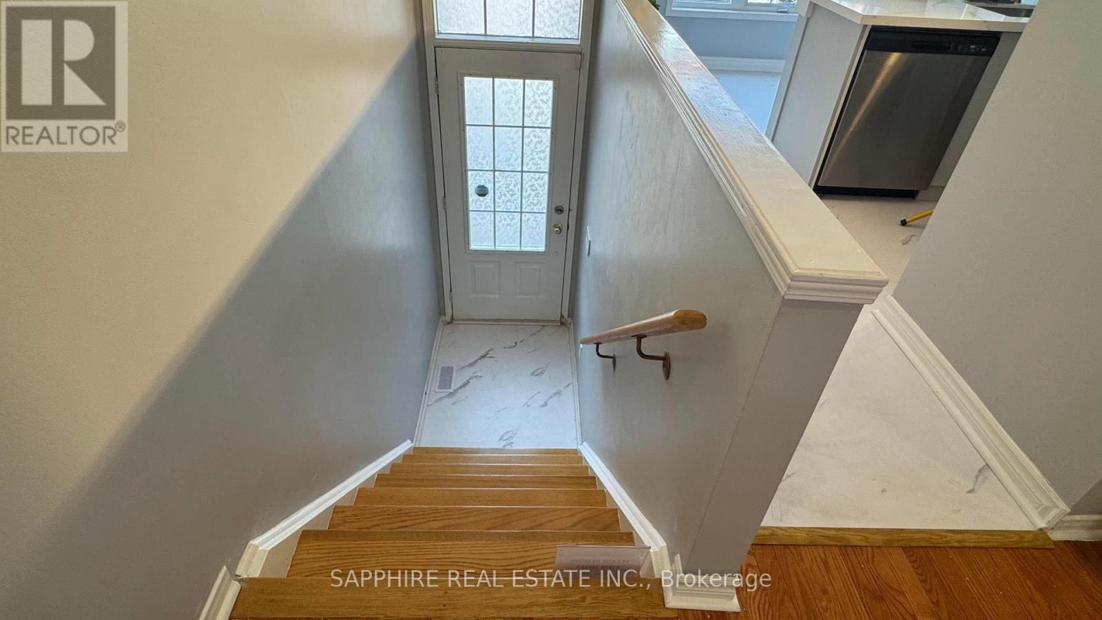 3255 Redpath Circle, Mississauga, Ontario  L5N 8R3 - Photo 5 - W13050402