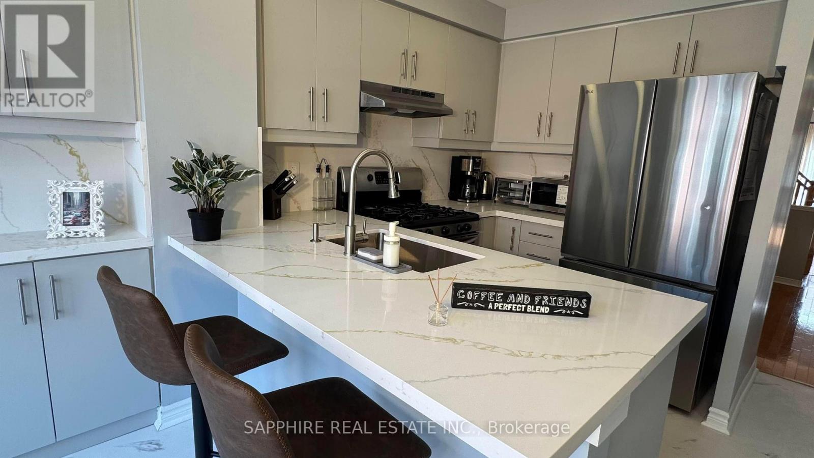 3255 Redpath Circle, Mississauga, Ontario  L5N 8R3 - Photo 6 - W13050402