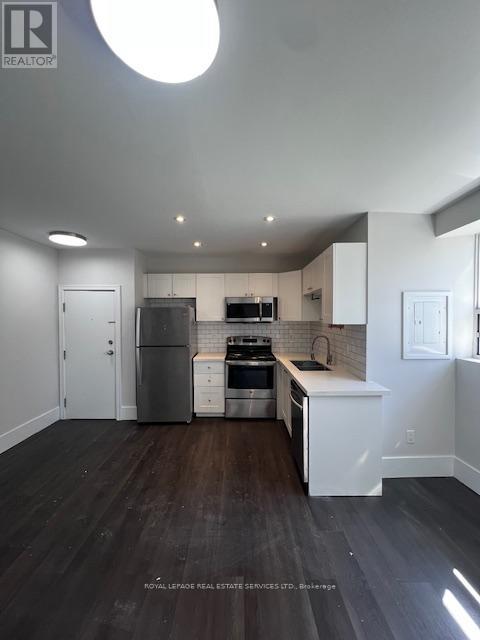 B - 2622 Keele Street W, Toronto, Ontario  M6L 2P1 - Photo 2 - W13050408