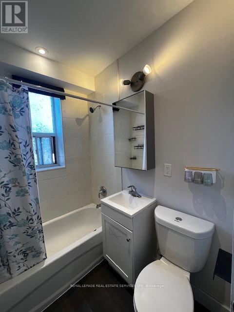 B - 2622 Keele Street W, Toronto, Ontario  M6L 2P1 - Photo 7 - W13050408