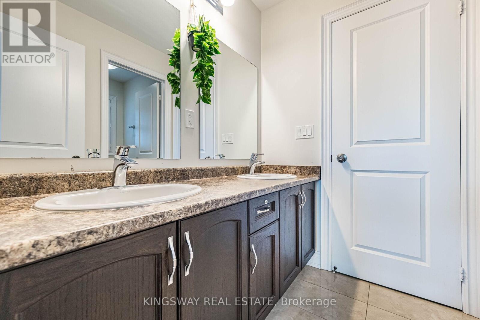 41 Argelia Crescent, Brampton, Ontario  L6X 5N5 - Photo 36 - W13050412