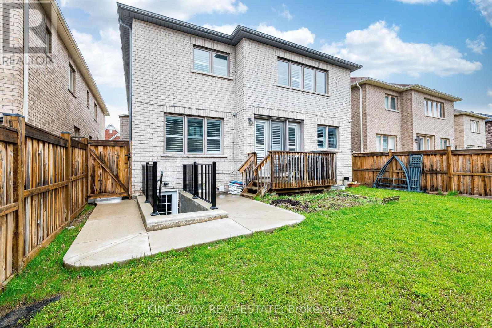 41 Argelia Crescent, Brampton, Ontario  L6X 5N5 - Photo 48 - W13050412