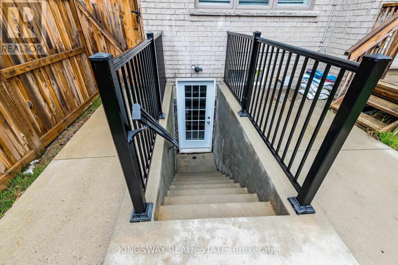 41 Argelia Crescent, Brampton, Ontario  L6X 5N5 - Photo 50 - W13050412