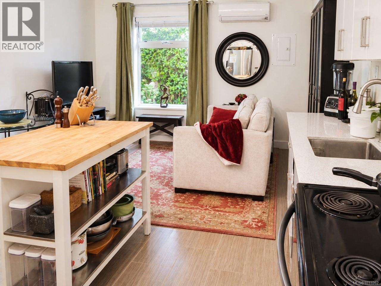 774 Destrube Pl, Saanich, British Columbia  V8Y 3B2 - Photo 34 - 1033262