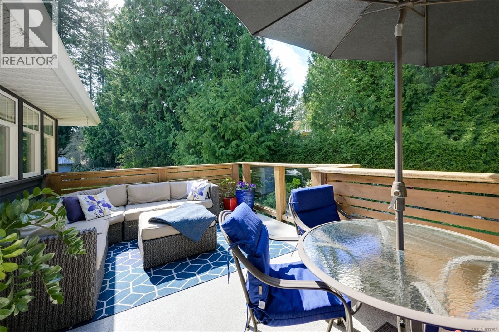 774 Destrube Pl, Saanich, British Columbia  V8Y 3B2 - Photo 16 - 1033262