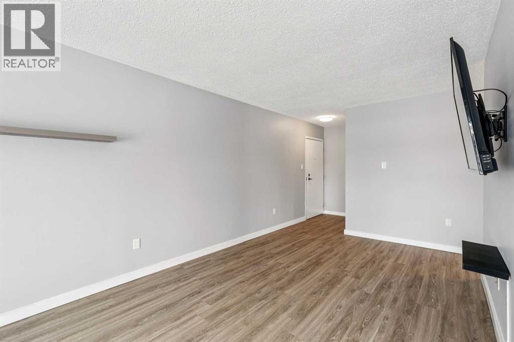 2202, 3115 51 Street Sw, Calgary, Alberta  T3E 6P4 - Photo 4 - A2297335