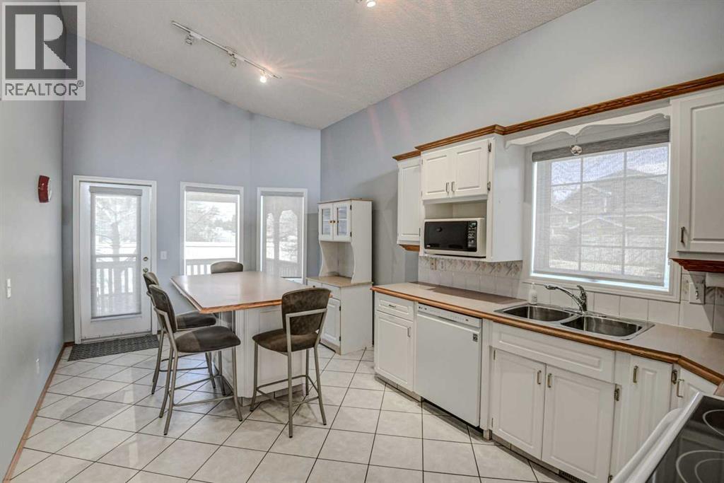 606 Diamond Court Se, Calgary, Alberta  T2J 7C8 - Photo 10 - A2298032