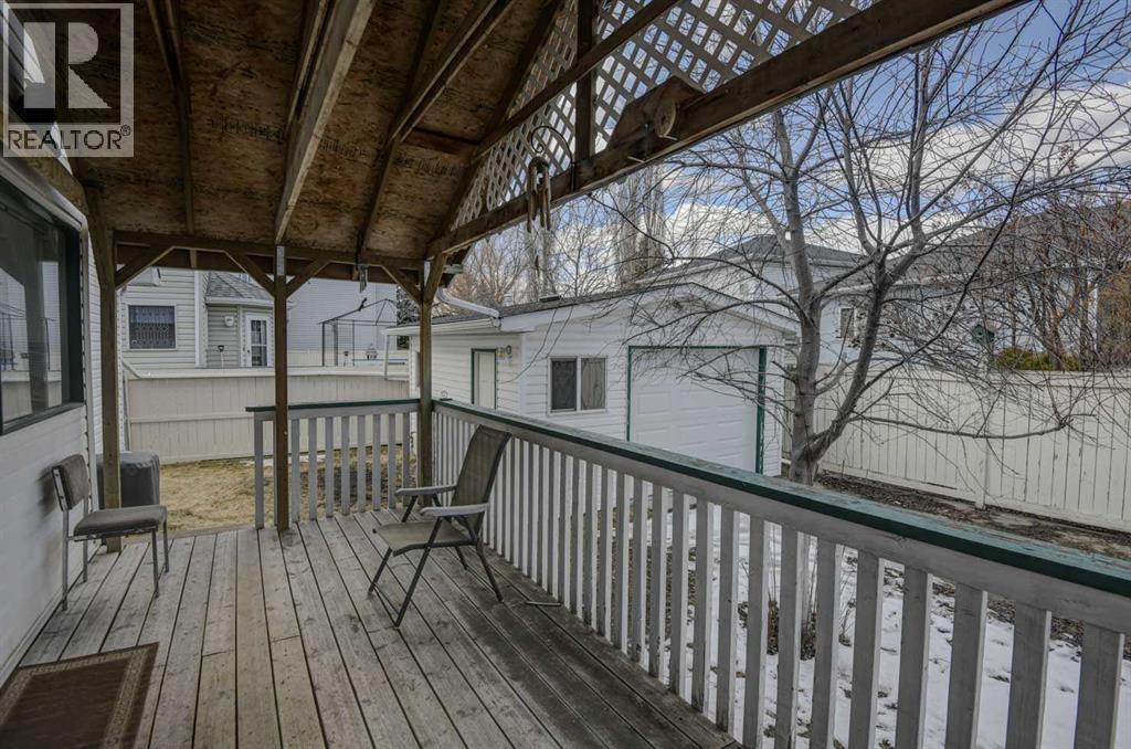 606 Diamond Court Se, Calgary, Alberta  T2J 7C8 - Photo 33 - A2298032