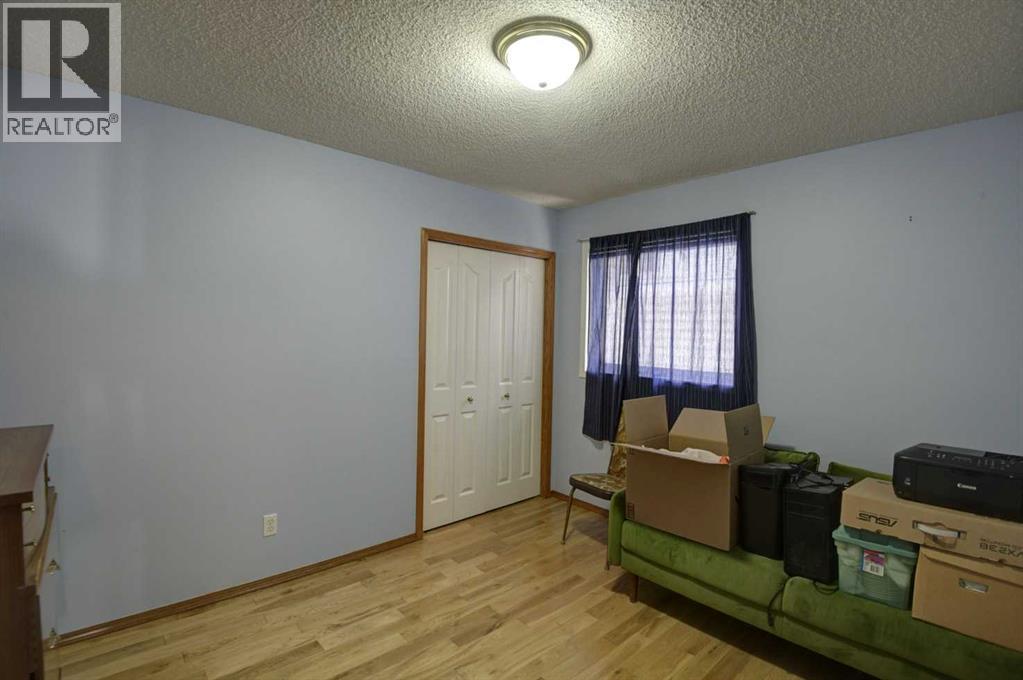 606 Diamond Court Se, Calgary, Alberta  T2J 7C8 - Photo 20 - A2298032