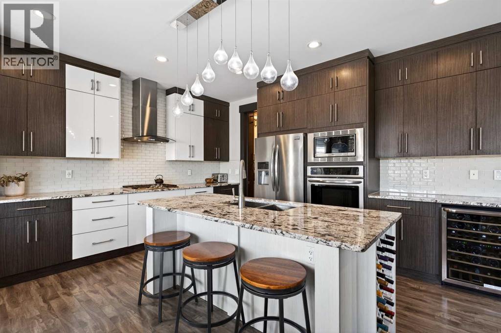 120 Baysprings Court SW, Airdrie, Alberta  T4B 3X7 - Photo 9 - A2304553