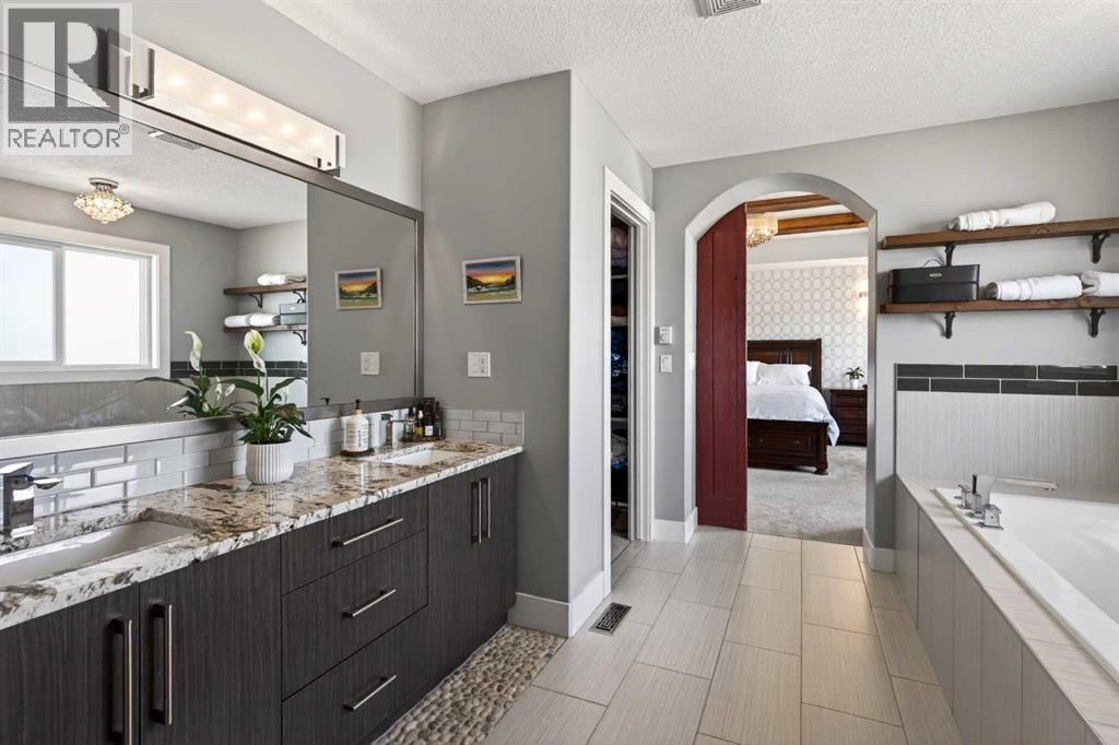 120 Baysprings Court SW, Airdrie, Alberta  T4B 3X7 - Photo 27 - A2304553