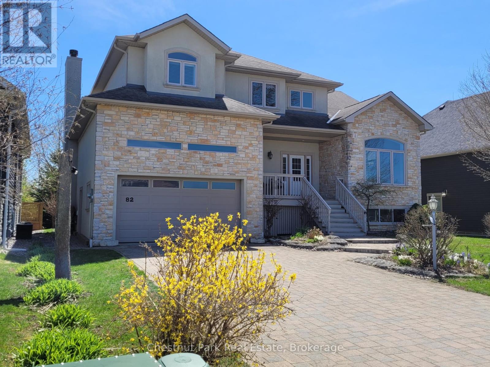 82 Stanley Street, Collingwood, Ontario  L9Y 0G7 - Photo 2 - S12856220