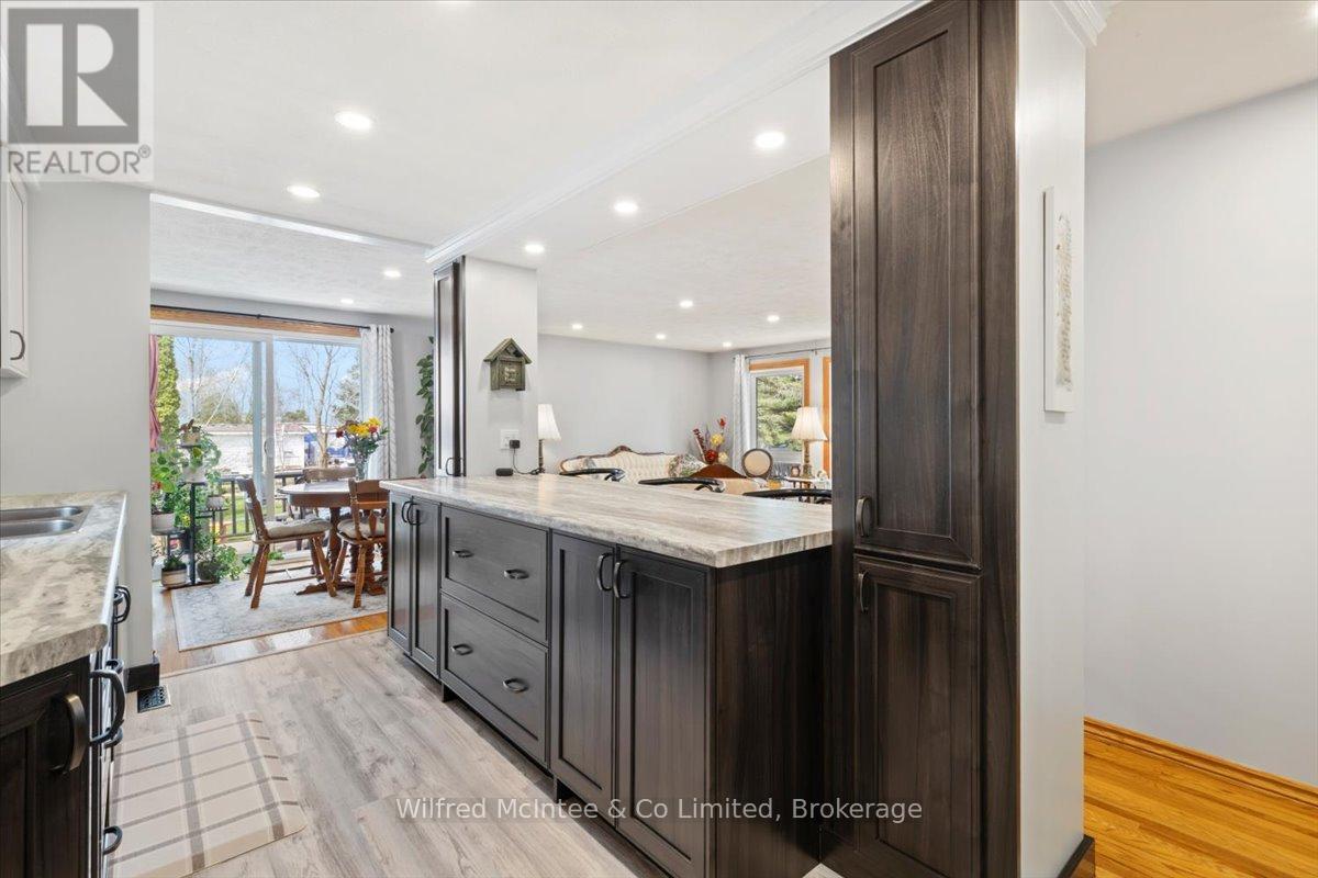 21571 Grey Road 16, Georgian Bluffs, Ontario  N0H 2N0 - Photo 11 - X13048592